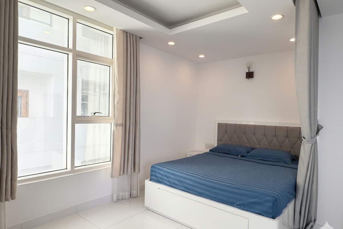Two-bedroom Apartment with Balcony and Side Sea View  | Blackout drapes, iron/ironing board, free WiFi