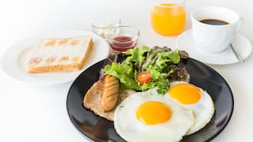 Daily continental breakfast (THB 190 per person)