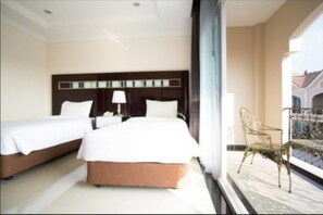 Standard Twin Room | Balcony - LK Majestic Villa (Pattaya)