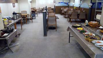 Petit déjeuner buffet compris tous les jours