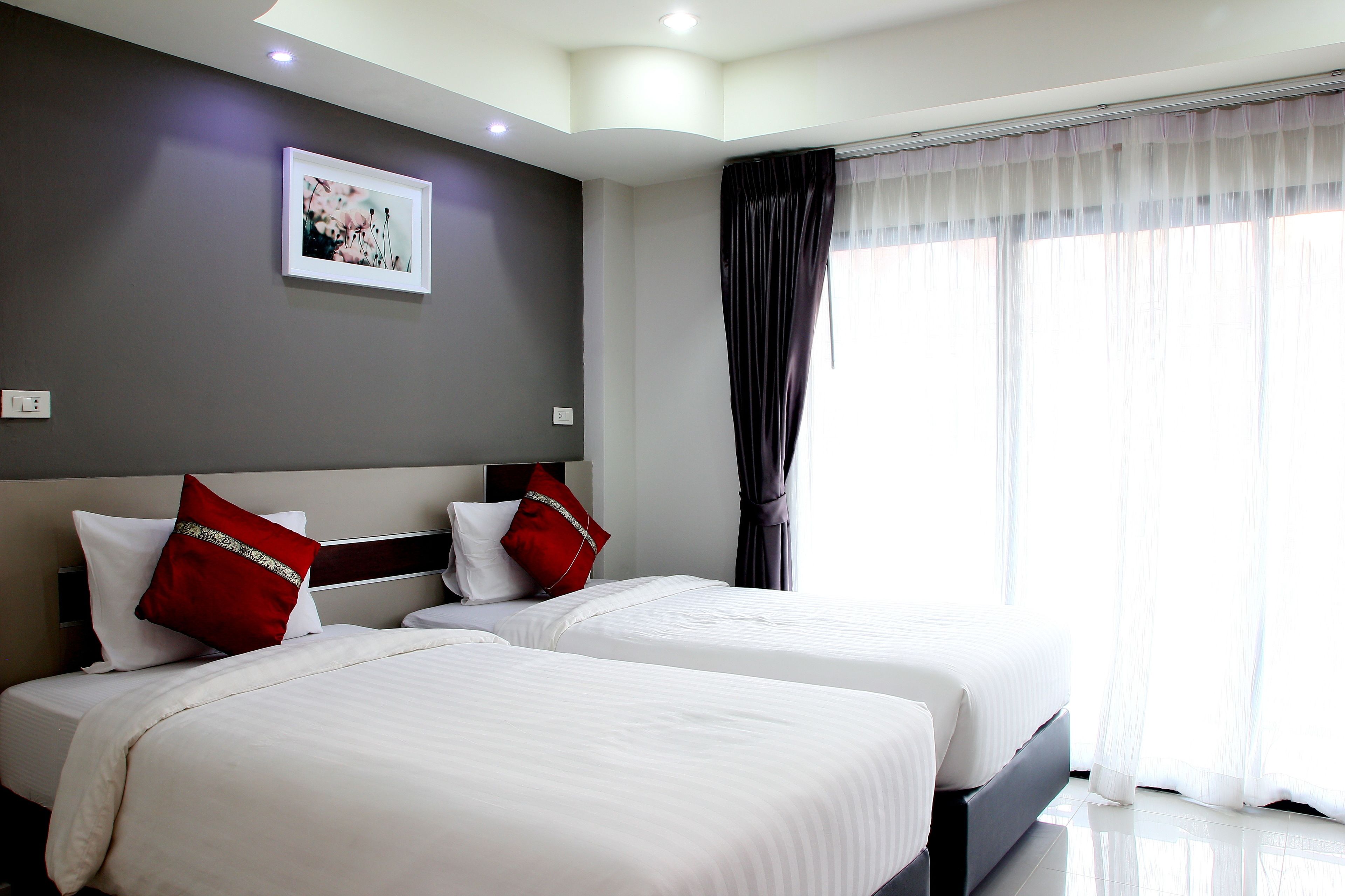 Standard Room | In-room safe, desk, blackout curtains, free WiFi
