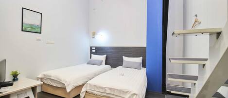 Bunk bed room for 4 persons | 1 bedroom, down comforters, Tempur-Pedic beds, individually furnished