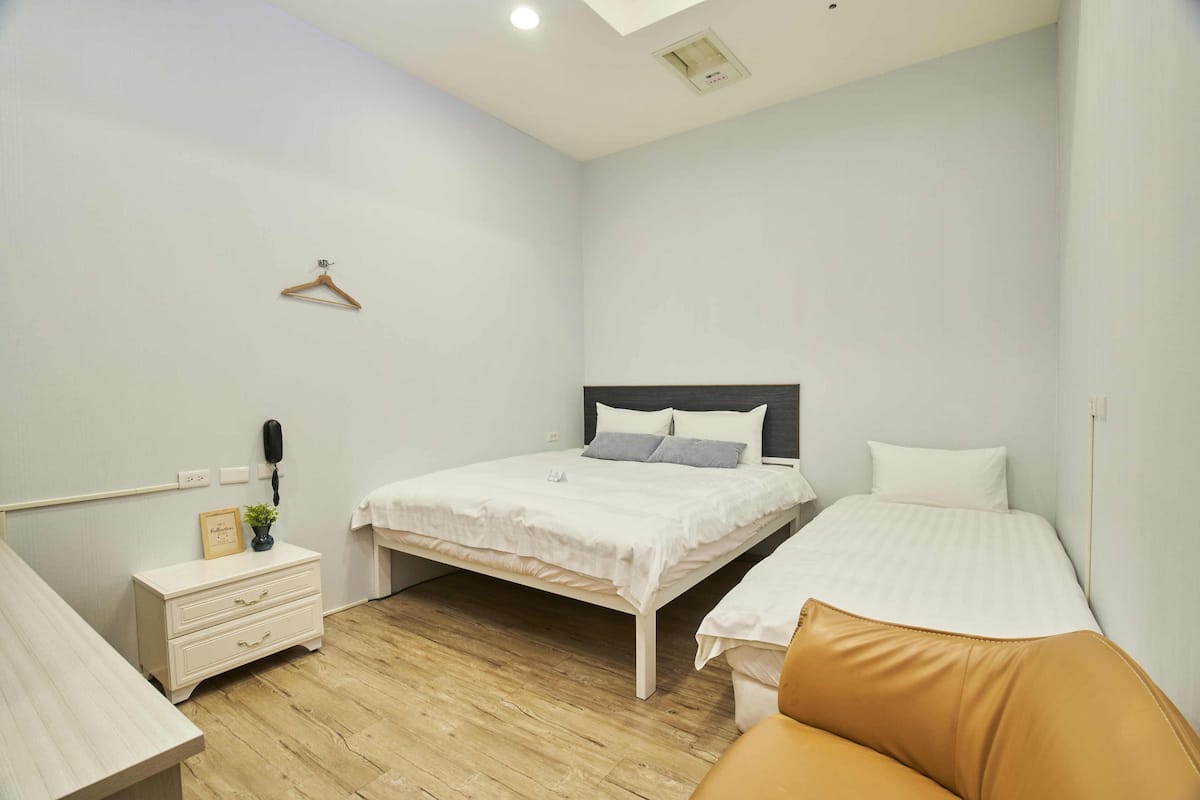 Bunk bed room for 3 persons(1 double bed+1 single bed)