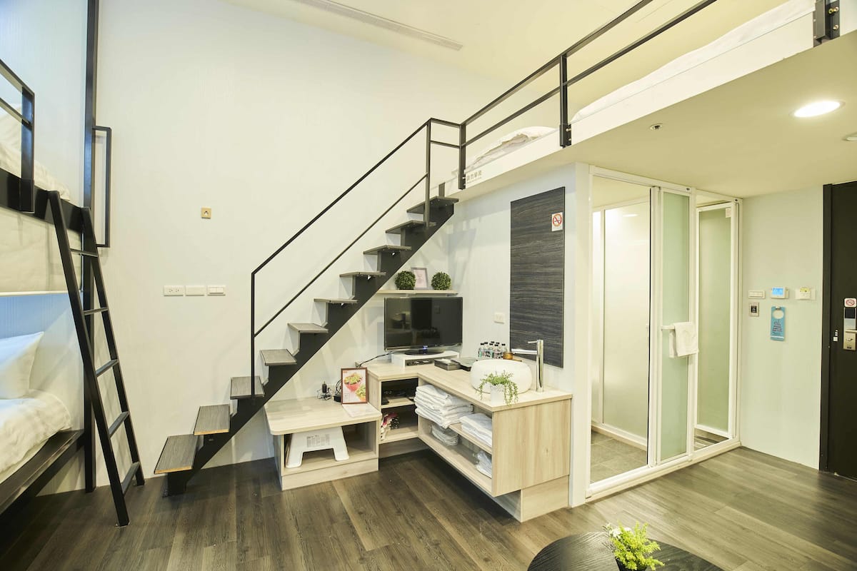Family Seven-People Room, One Double Bed + Five Single Beds