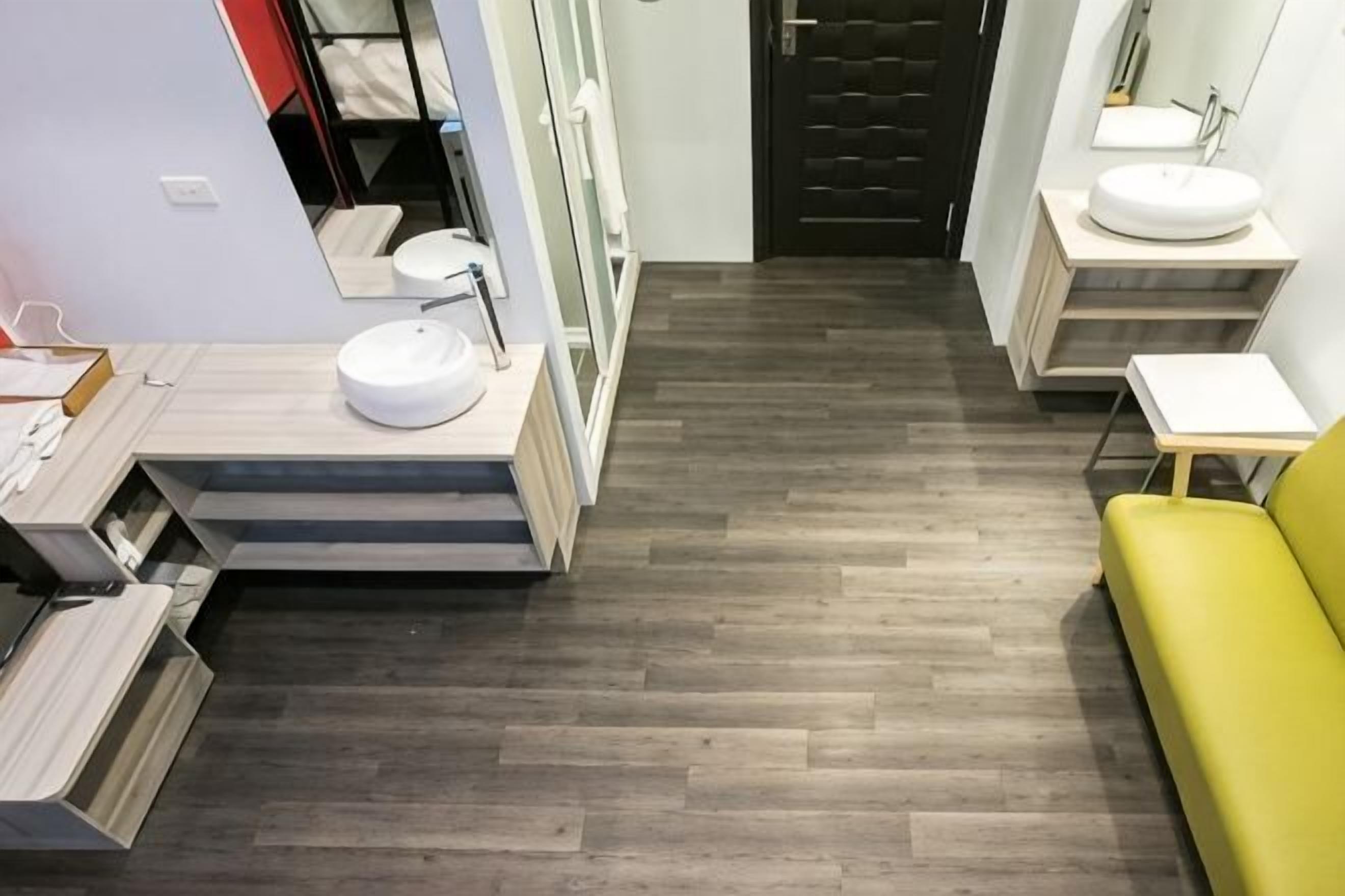 Bathroom | Shower, rainfall showerhead, free toiletries, hair dryer