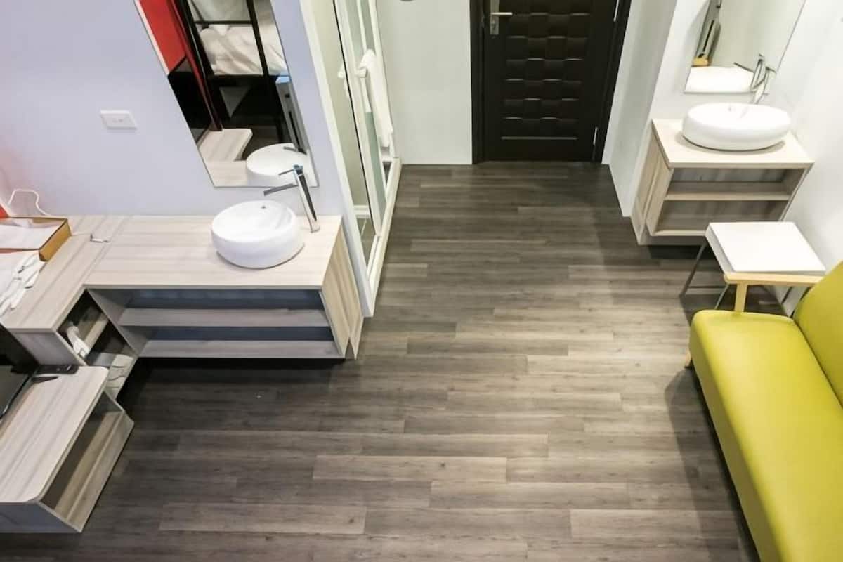 Bathroom | Shower, rainfall showerhead, free toiletries, hair dryer