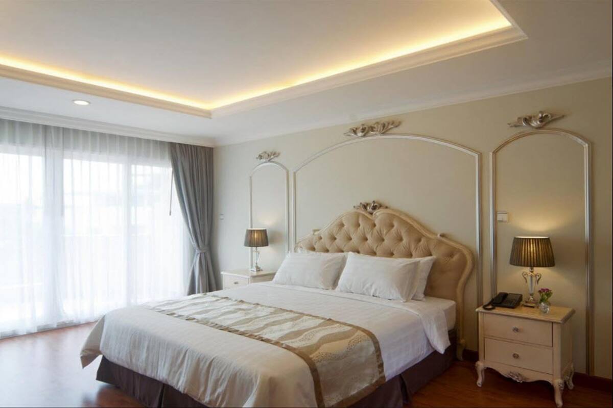 One Bedroom Suite | Premium bedding, minibar, in-room safe, desk