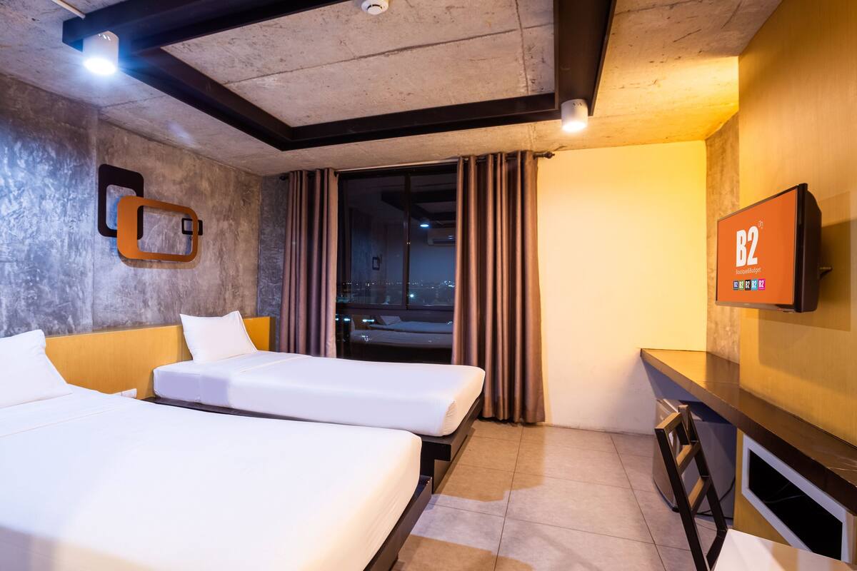 Superior  | In-room safe, desk, blackout curtains, free WiFi