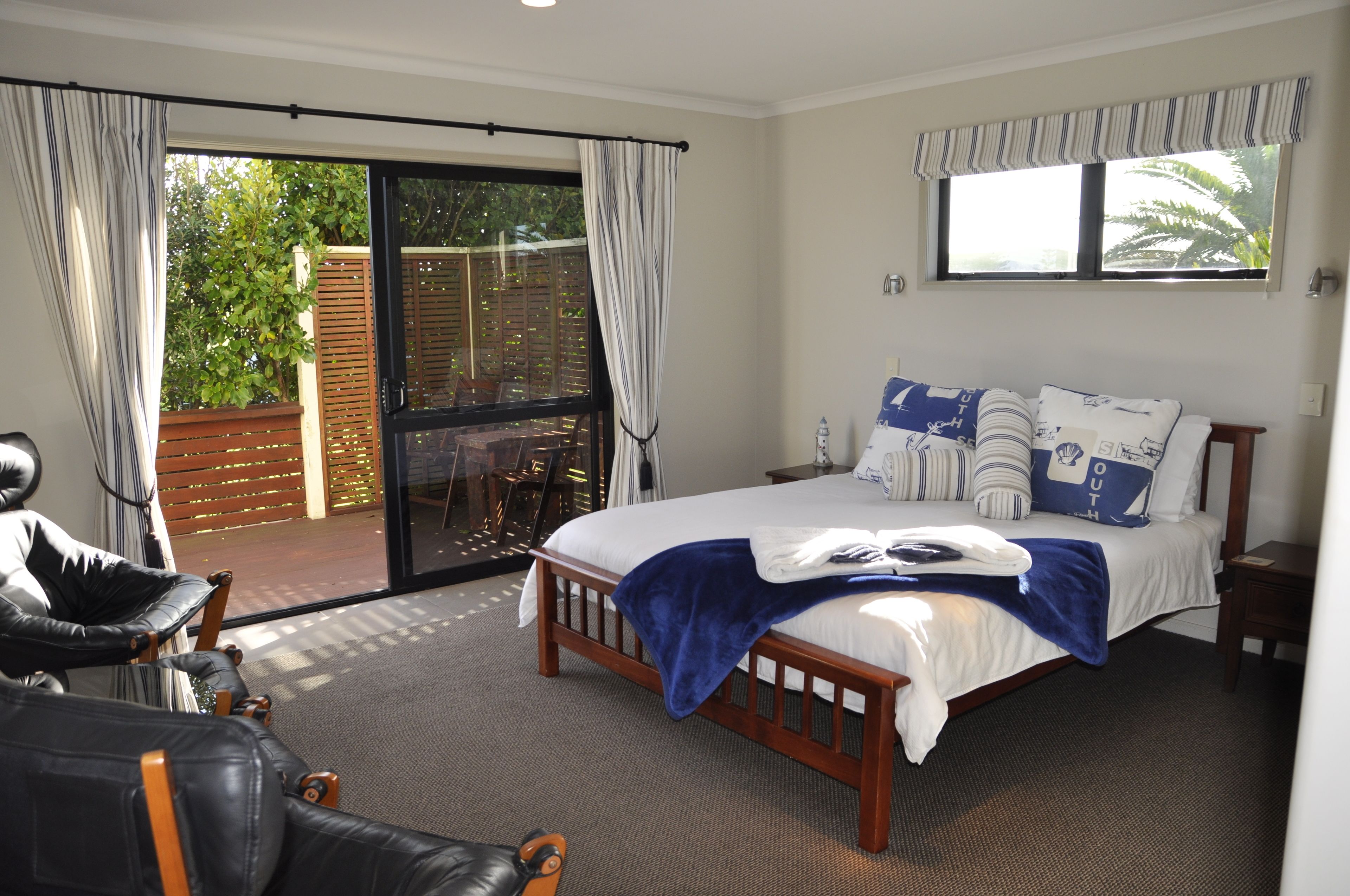 ห้องเอลีทสตูดิโอสวีท, เตียงควีนไซส์ 1 เตียง, ห้องน้ำในตัว, วิวทะเล (Lighthouse)