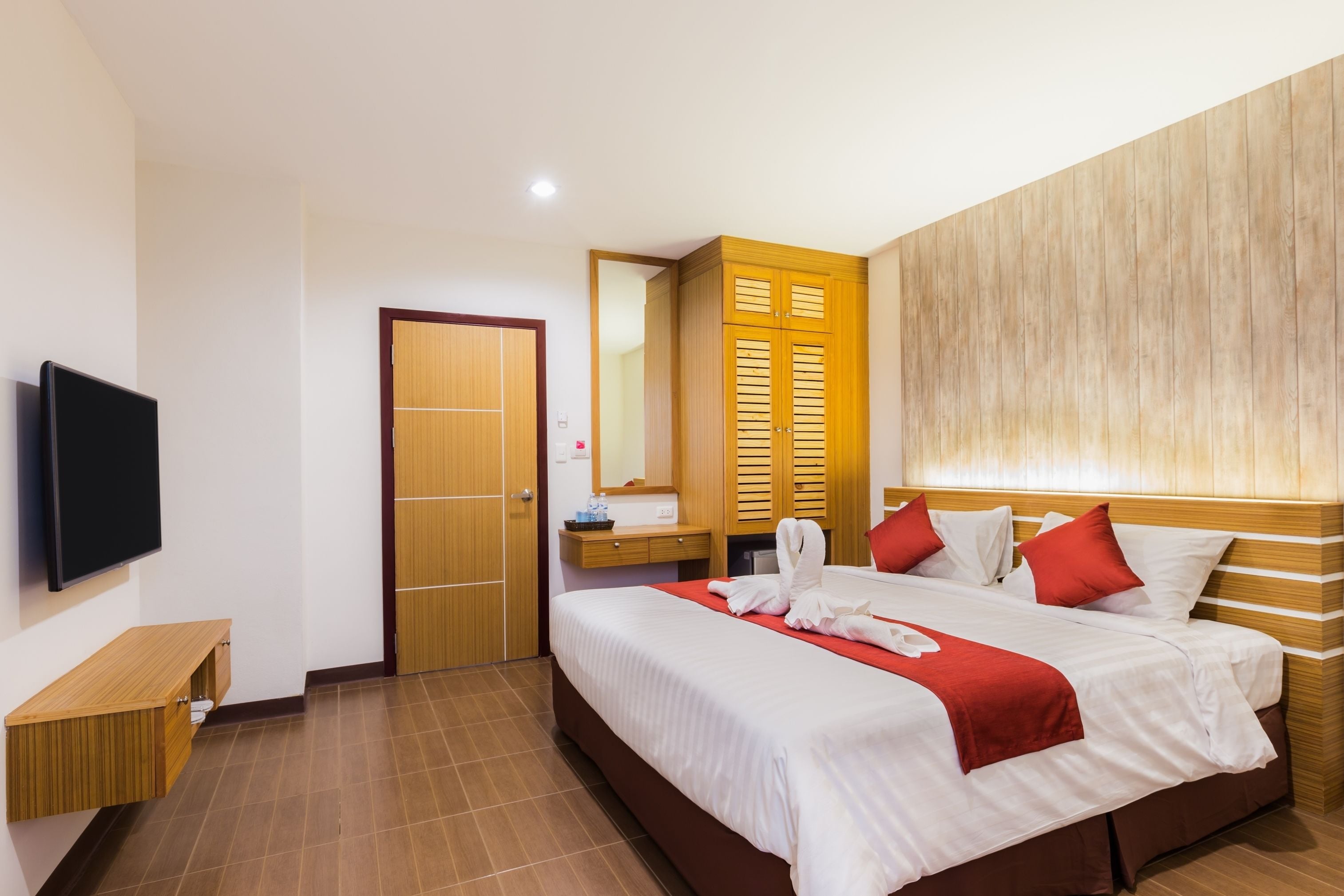 deluxe room | in-room safe, desk, blackout curtains, rollaway beds