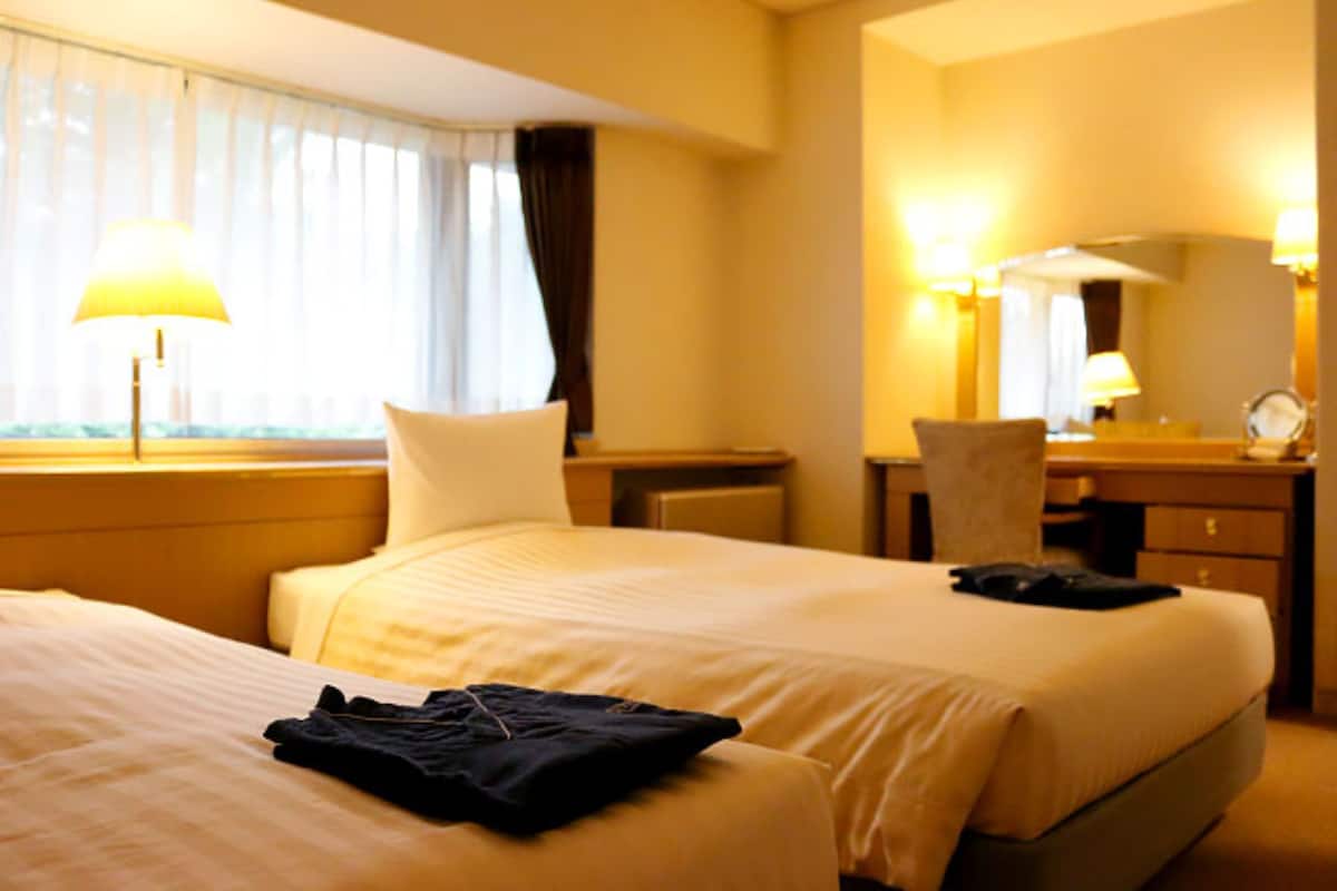 Desk, blackout curtains, iron/ironing board, free WiFi