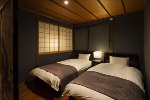 Maison mitoyenne (2 Single Beds and 4 Japanse Futon ) | 3 chambres, coffres-forts dans les chambres, décoration personnalisée