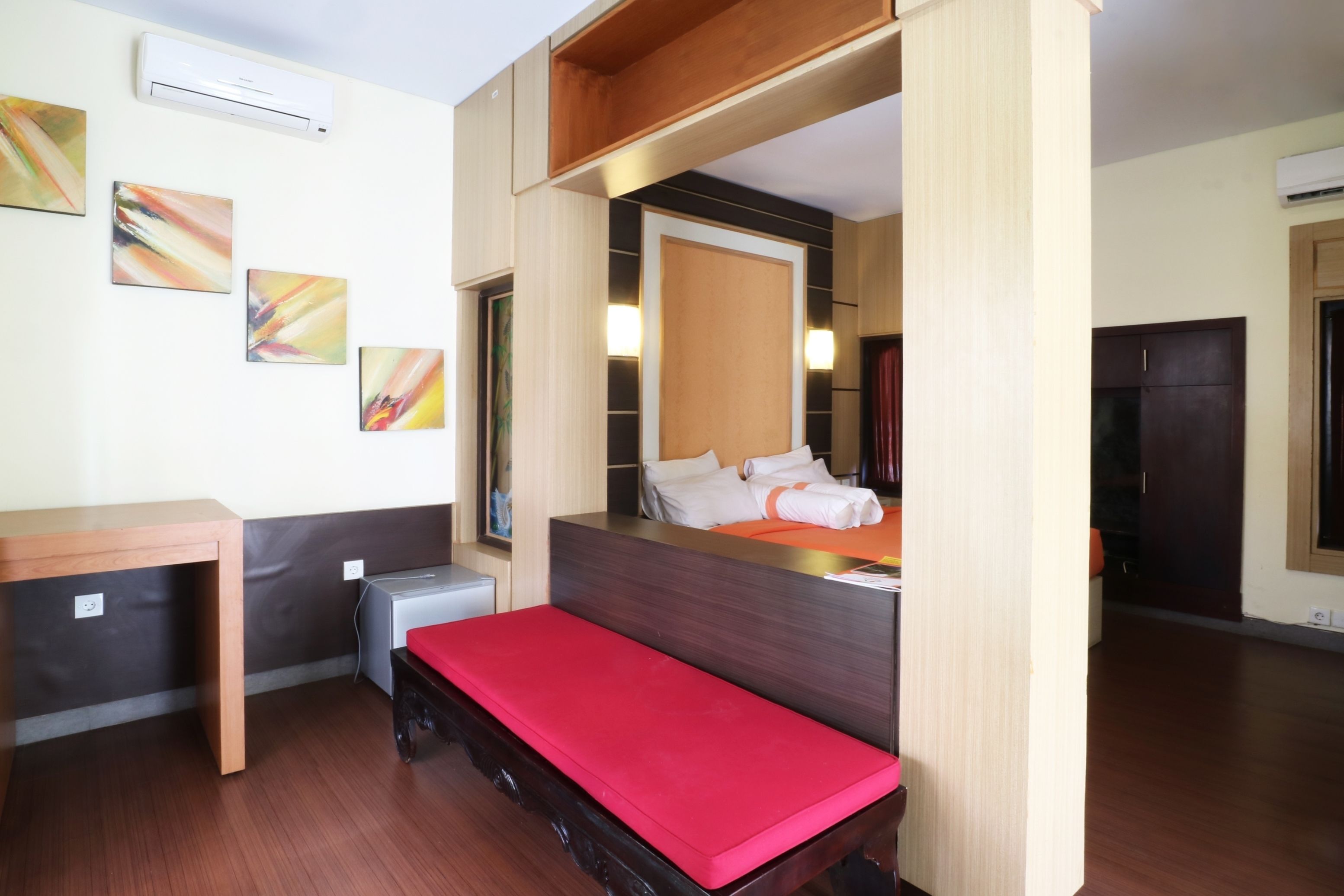 deluxe double room | desk, free wifi, bed sheets