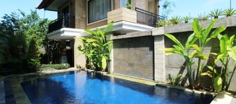 Kondra Premiere Guest House Kuta
