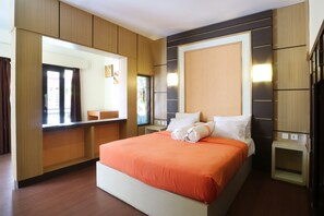 Deluxe Double Room | Desk, free WiFi, bed sheets - Kondra Premiere Guest House Kuta (Kuta)