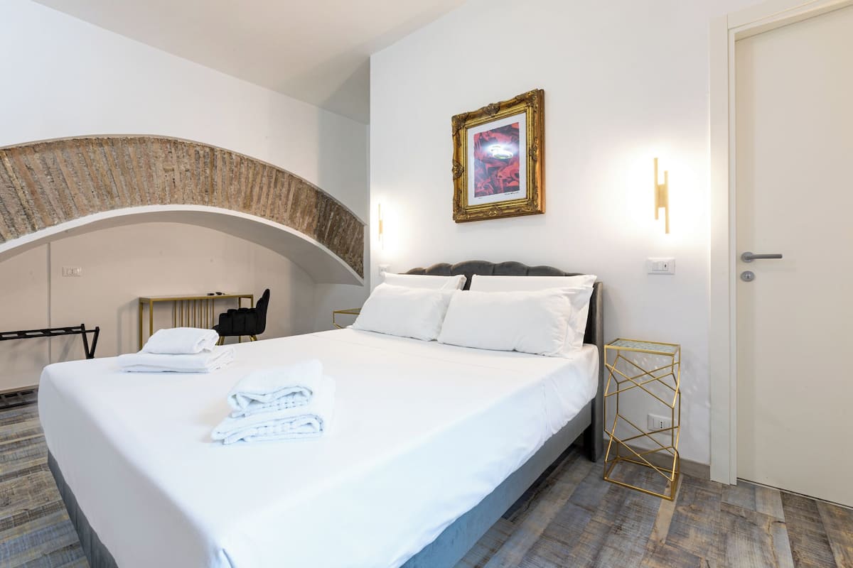 Exclusive Suite | 1 bedroom, Egyptian cotton sheets, premium bedding, down comforters