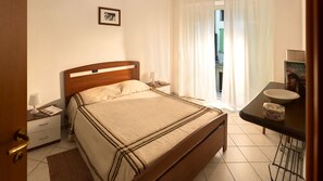 Apartamento superior, vista para o pátio (Trilocale Castello)
