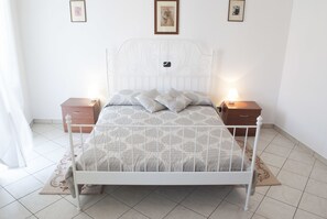Apartamento premium, vista para a cidade (Bilocale Pianezzo) | Vista do quarto