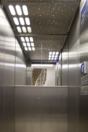 Interior detail - The Queen Luxury Apartments Villa Vinicia (Luxembourg City)
