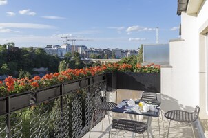 Grand Apartment, 2 Bedrooms | Terrace/patio