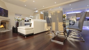 Grand Apartment, 2 Bedrooms | Living room | Flat-screen TV, DVD player - The Queen Luxury Apartments Villa Vinicia (Luxembourg City)
