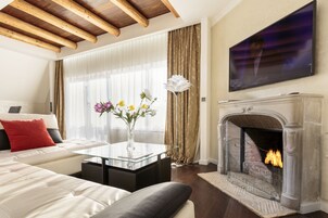 Grand Apartment, 2 Bedrooms | Living room | Flat-screen TV, DVD player