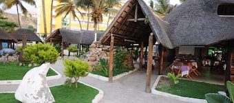 Hotel Ritz Sumbe