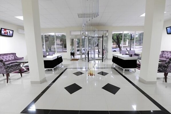 Lobby - Hotel Ritz Waku-Kungo (Waco Kungo)