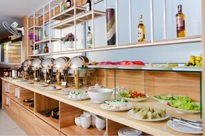 Free buffet breakfast  - Dream Hotel Nha Trang (Nha Trang)