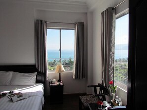 Minibar, in-room safe, free WiFi - Dream Hotel Nha Trang (Nha Trang)