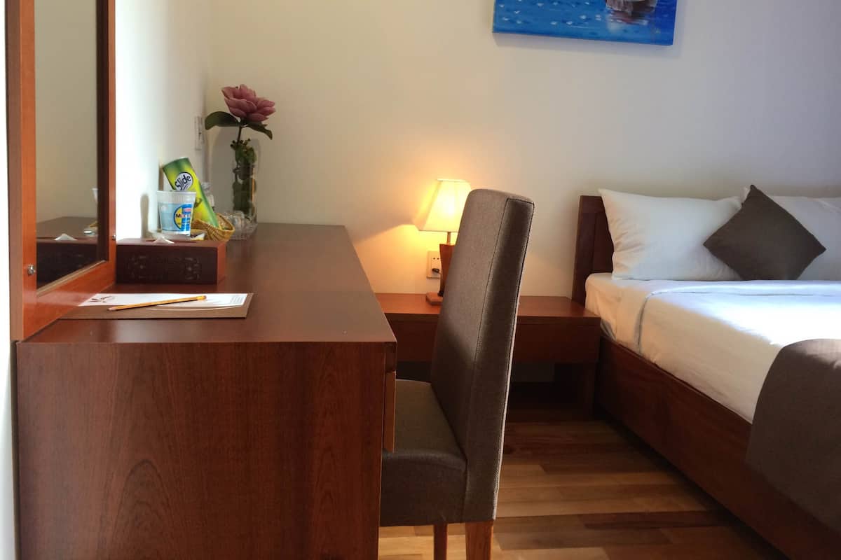 Minibar, in-room safe, desk, blackout drapes