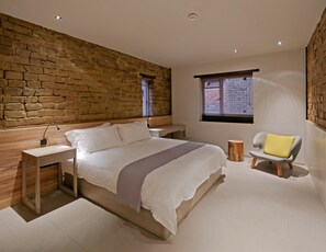 1 soverom, sengetøy av topp kvalitet og senger med overmadrass