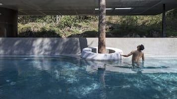 Outdoor pool, an infinity pool