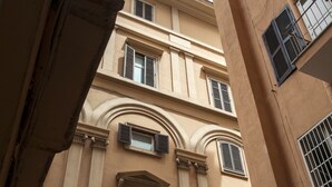 View from property - Trinity Luxury Rooms (Rome)