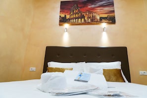 Individually decorated, individually furnished, desk, free WiFi - Trinity Luxury Rooms (Rome)