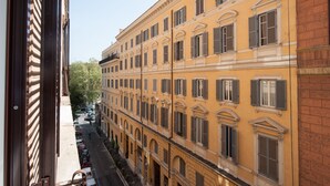 View from property - Trinity Luxury Rooms (Rome)