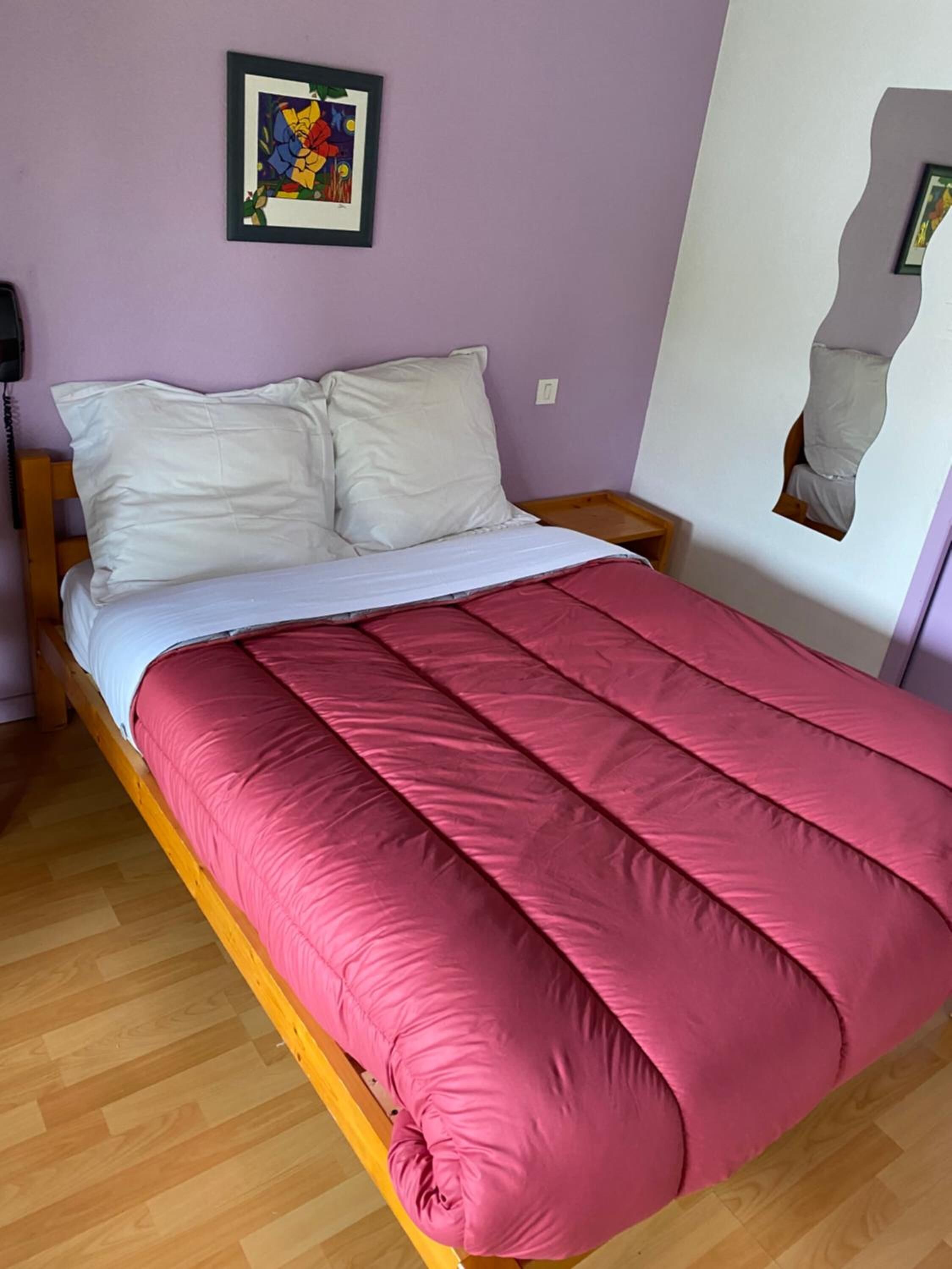 in-room safe, desk, soundproofing, free wifi