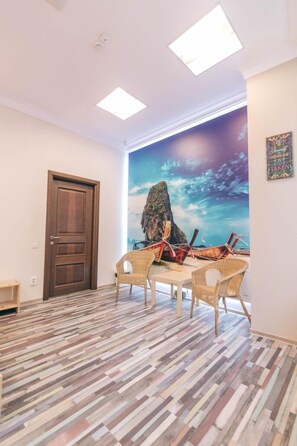 Lobby - Pura Vida Sky Bar & Hostel (Bucharest)