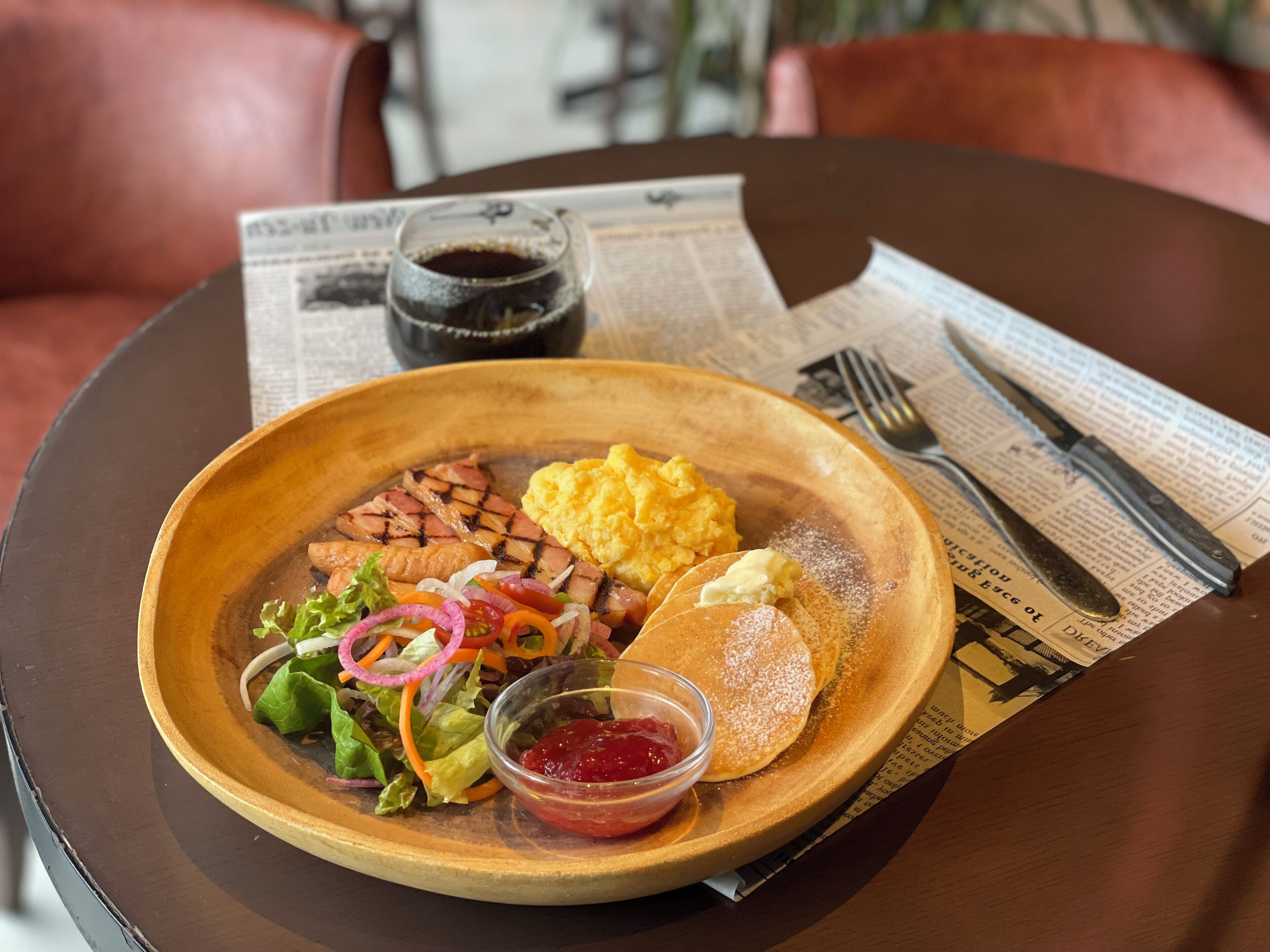 daily buffet breakfast (jpy 2250 per person)