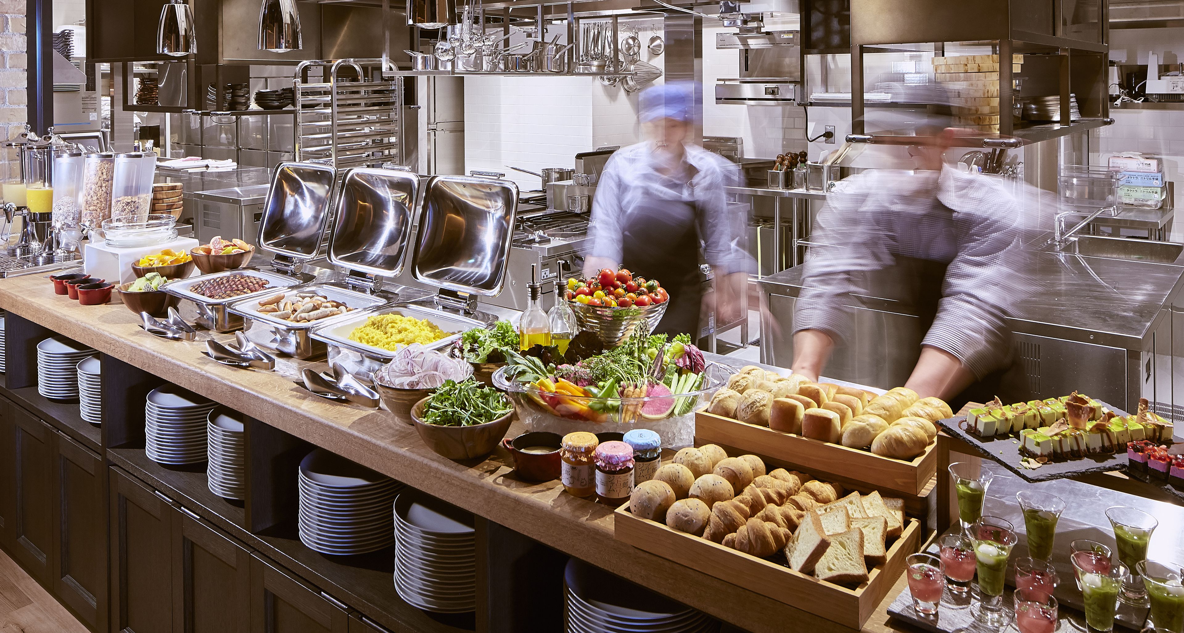 daily buffet breakfast (jpy 2250 per person)