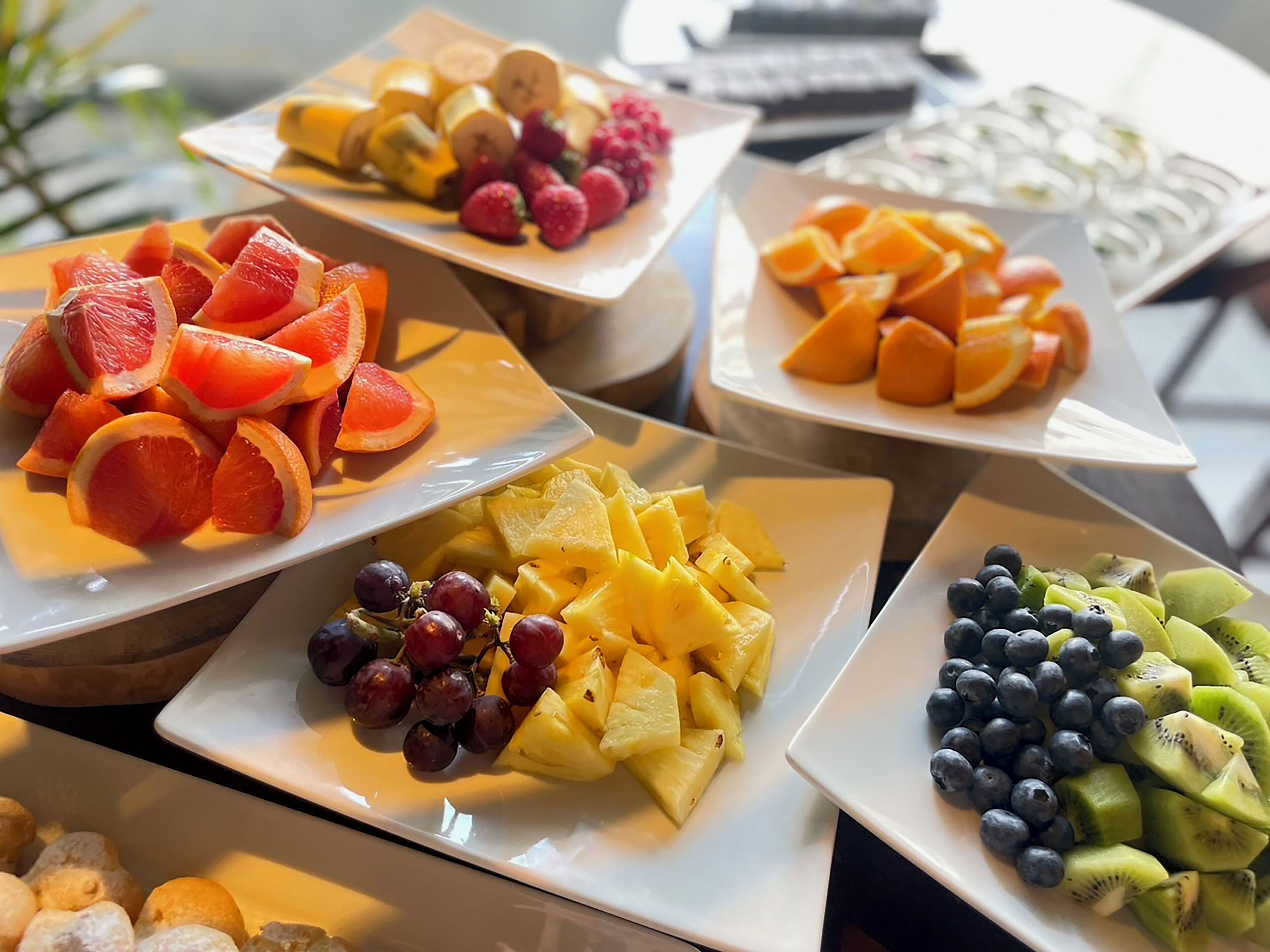 daily buffet breakfast (jpy 2250 per person)