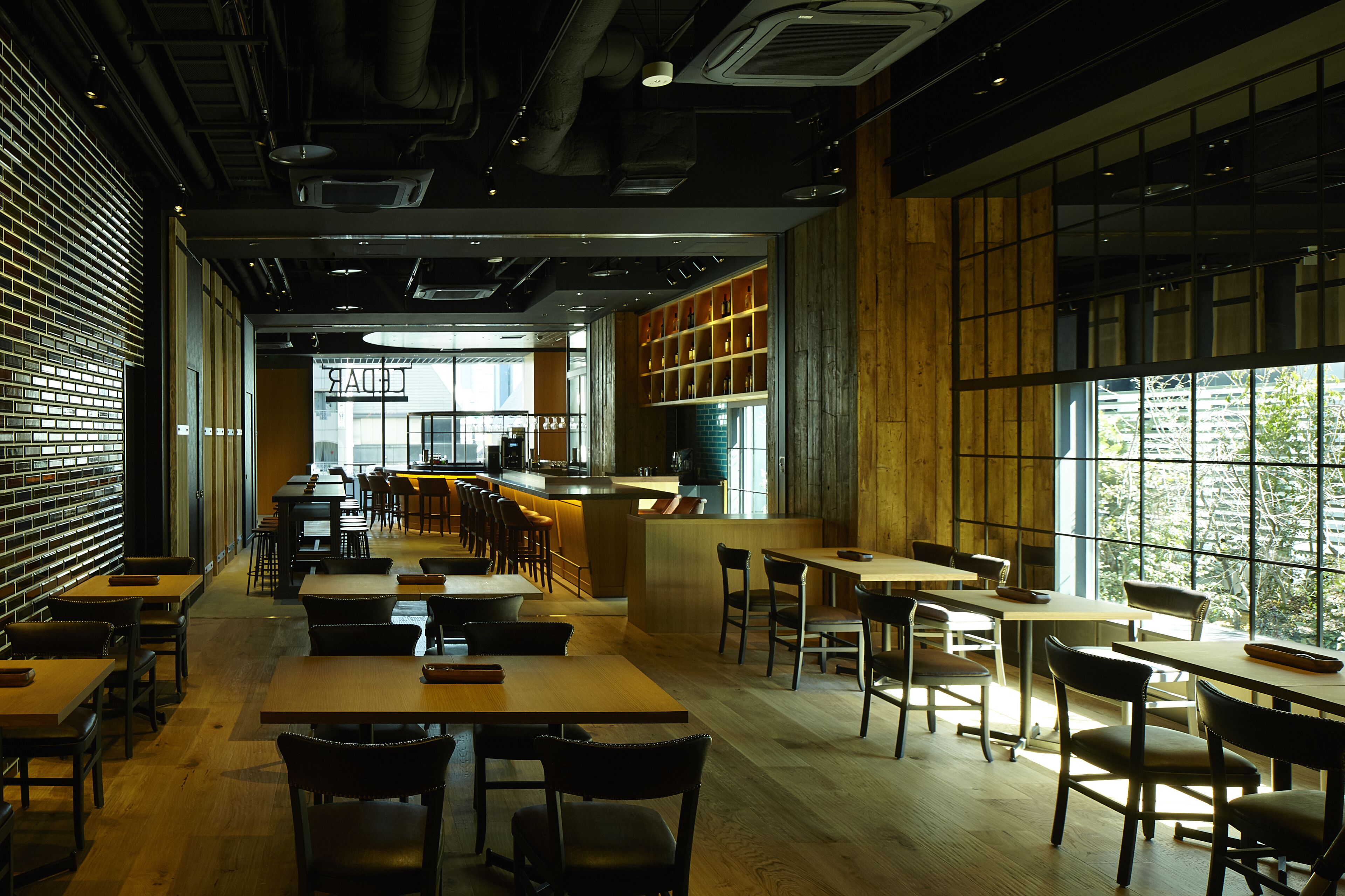 breakfast, lunch, dinner served; fusion cuisine