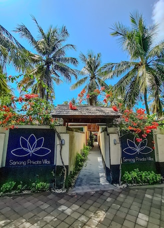 Front of property. Gili Luxury Villa