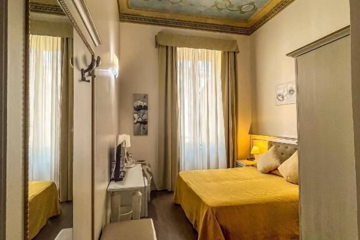 standard double room | premium bedding, down duvets, in-room safe, desk