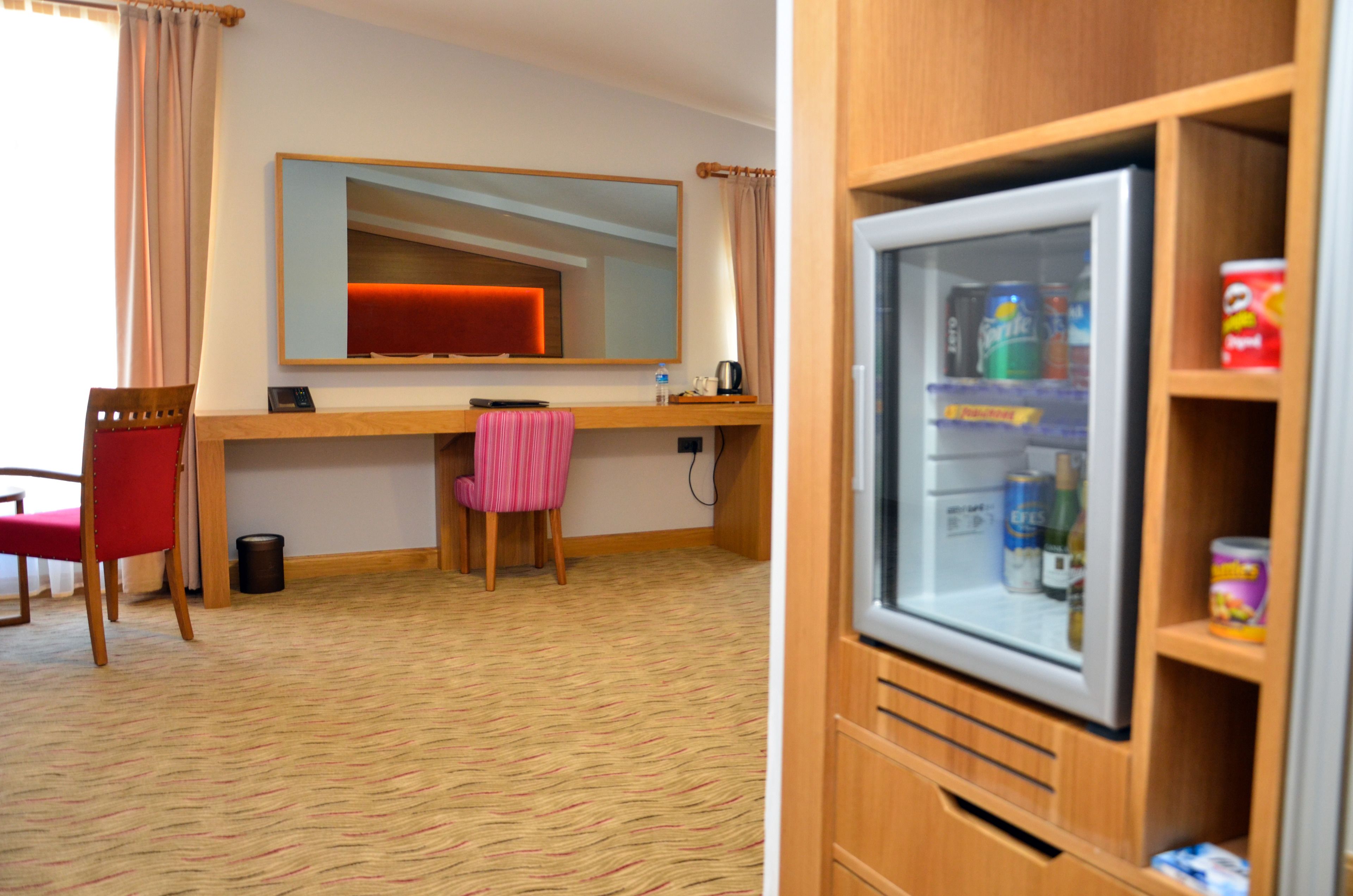 deluxe quadruple room | room amenity