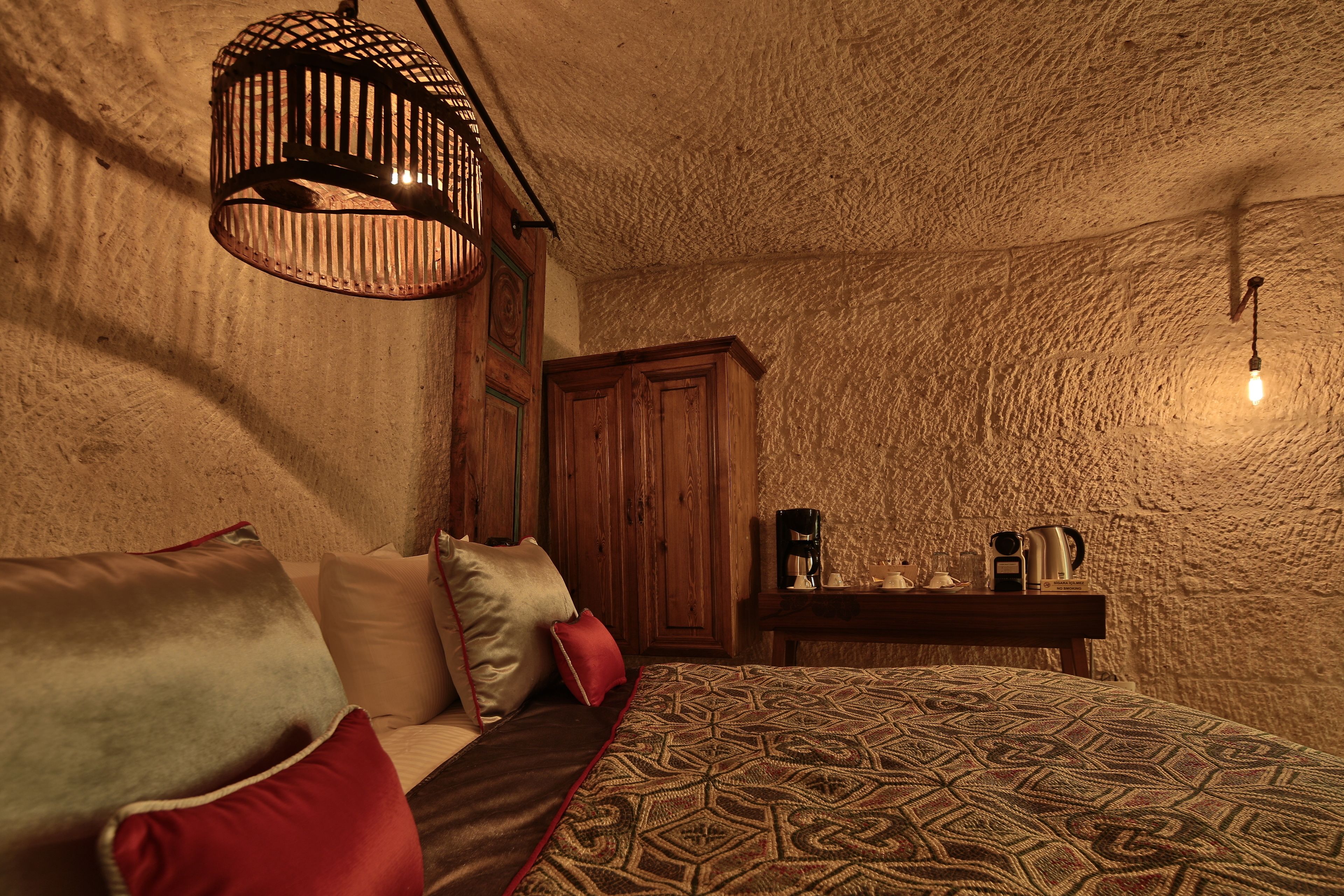 Photo - The Owl Cave Hotel