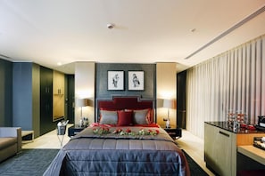 Premium bedding, minibar, in-room safe, desk - Mia City Hotel (Izmir)