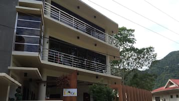 Fachada de la propiedad