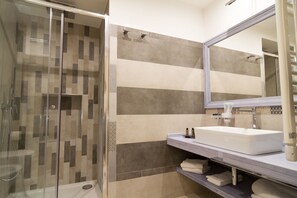 Deluxe Double Room (Mannarazzi) | Bathroom