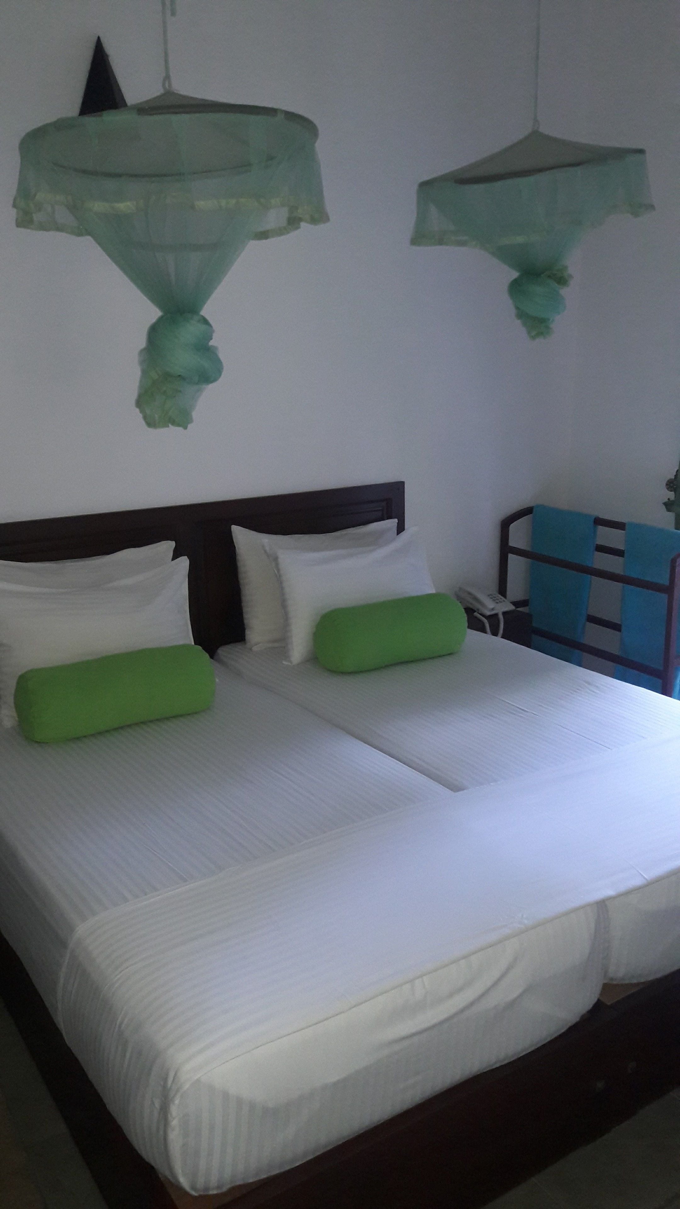 Middle Room with forest view with Garden bathroom and AC  | Minibar, soundproofing, iron/ironing board, free WiFi